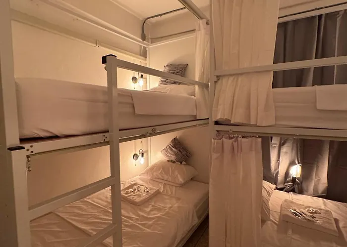 Twenty Two Place - Sukhumvit 22 *