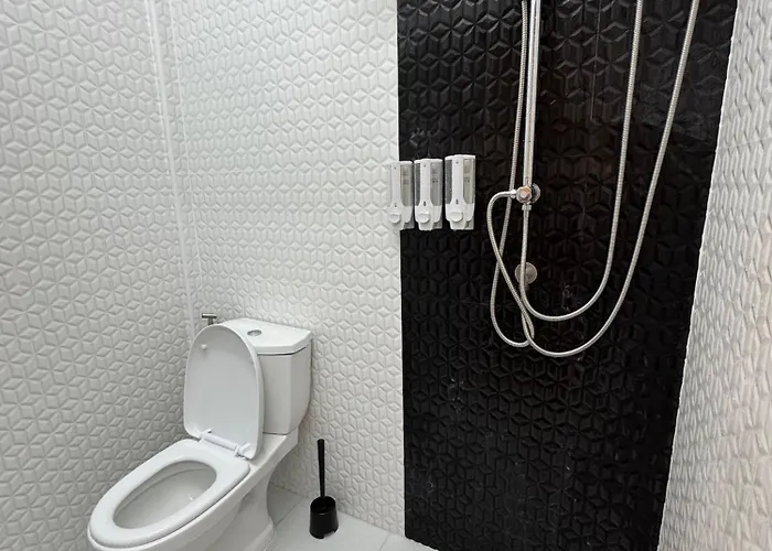 Twenty Two Place - Sukhumvit 22 Хостел