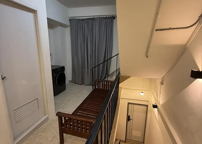 Хостел Twenty Two Place - Sukhumvit 22 Бангкок