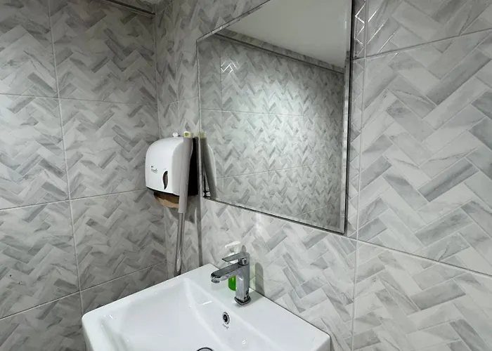 Twenty Two Place - Sukhumvit 22 Хостел