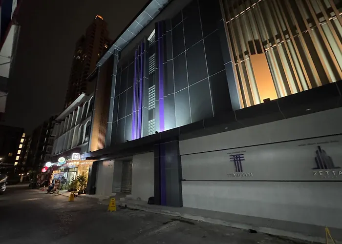Twenty Two Place - Sukhumvit 22 Хостел Бангкок
