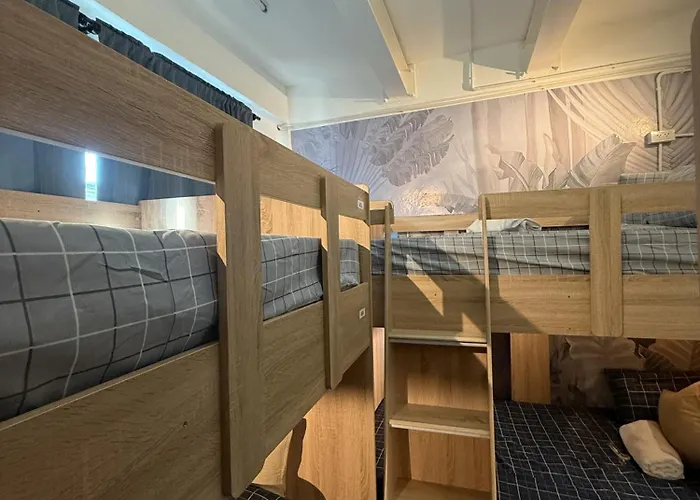 Twenty Two Place - Sukhumvit 22 Хостел Бангкок