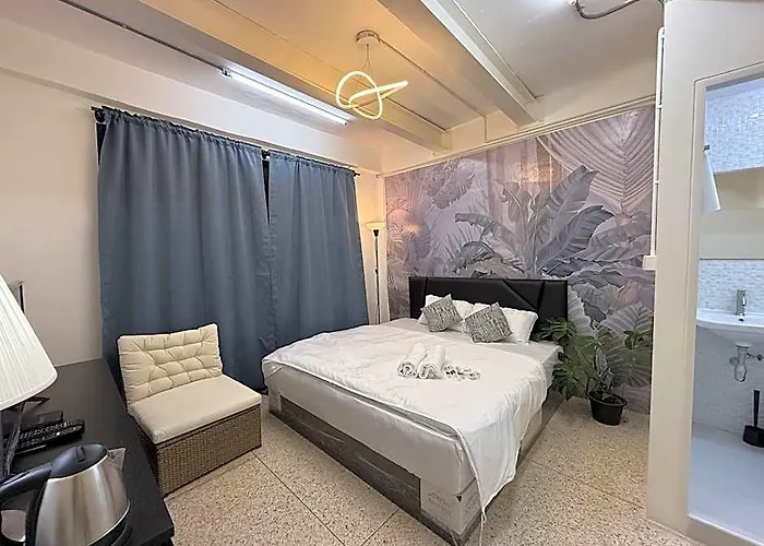 Twenty Two Place - Sukhumvit 22