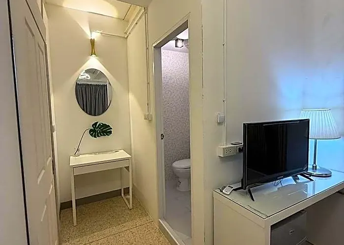 Twenty Two Place - Sukhumvit 22 *